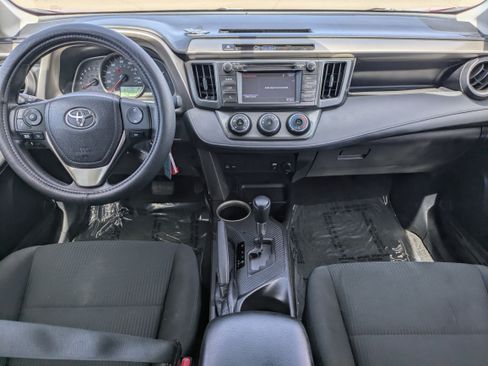 Used 2015 Toyota RAV4 LE AWD/4WD image 16