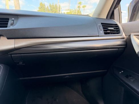 Used 2014 Lexus CT 200h FWD image 17