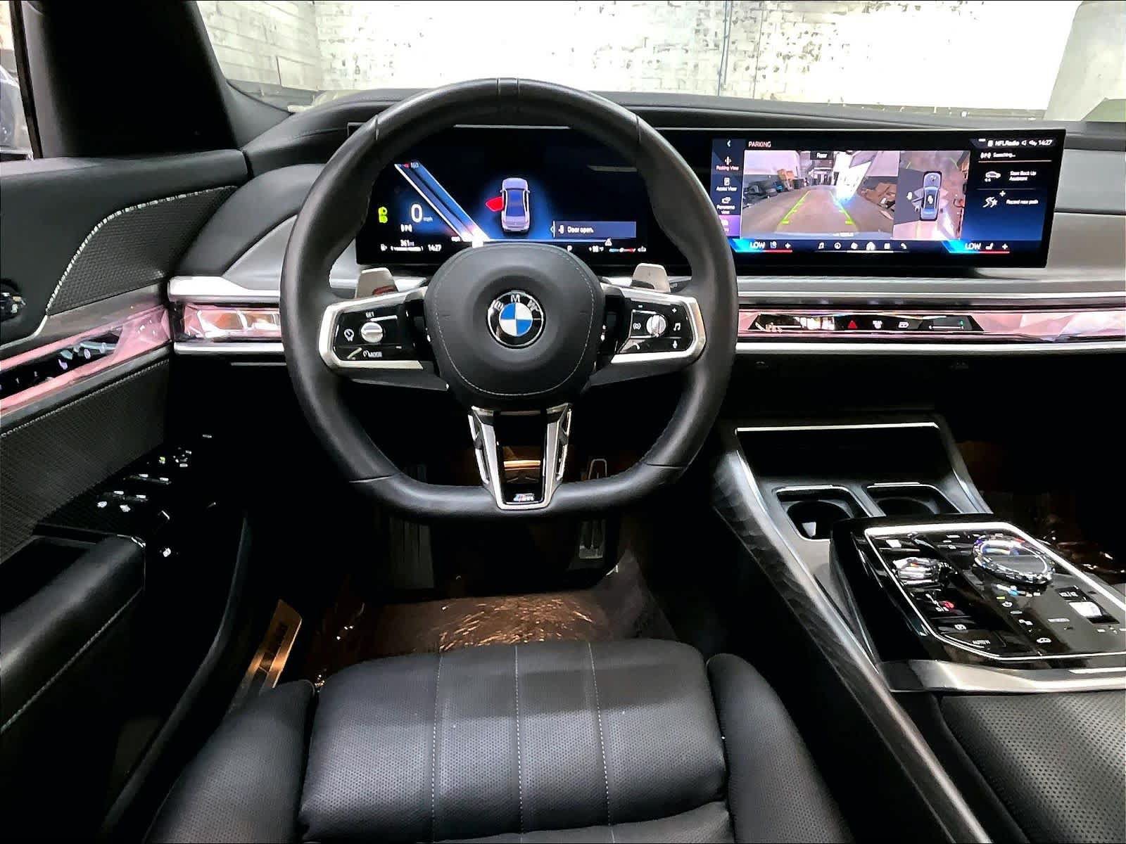 Used 2025 BMW 760i xDrive AWD/4WD image 10