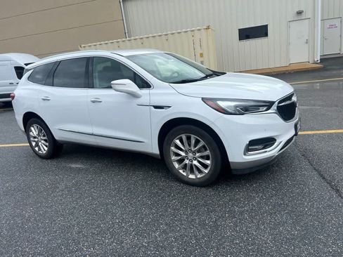 Used 2020 Buick Enclave Premium w/ Surround and Sites Package FWD image 2