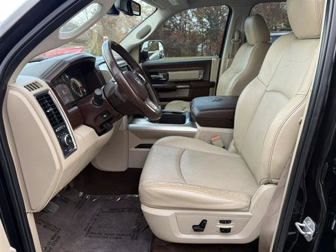 Used 2016 RAM 1500 Laramie w/ Convenience Group image 28