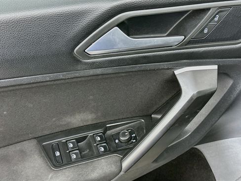 Used 2021 Volkswagen Tiguan S FWD image 15