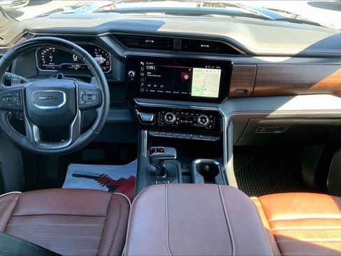 Used 2025 GMC Sierra 1500 Denali Ultimate image 14