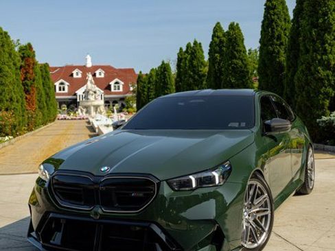 Used 2026 BMW M5 w/ Carbon Package AWD/4WD image 2