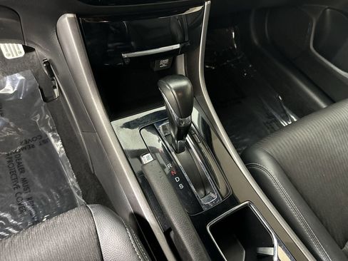 Used 2017 Honda Accord Sport image 17