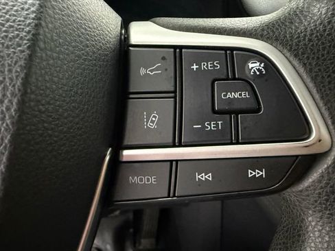 Used 2021 Toyota Sienna LE FWD image 12