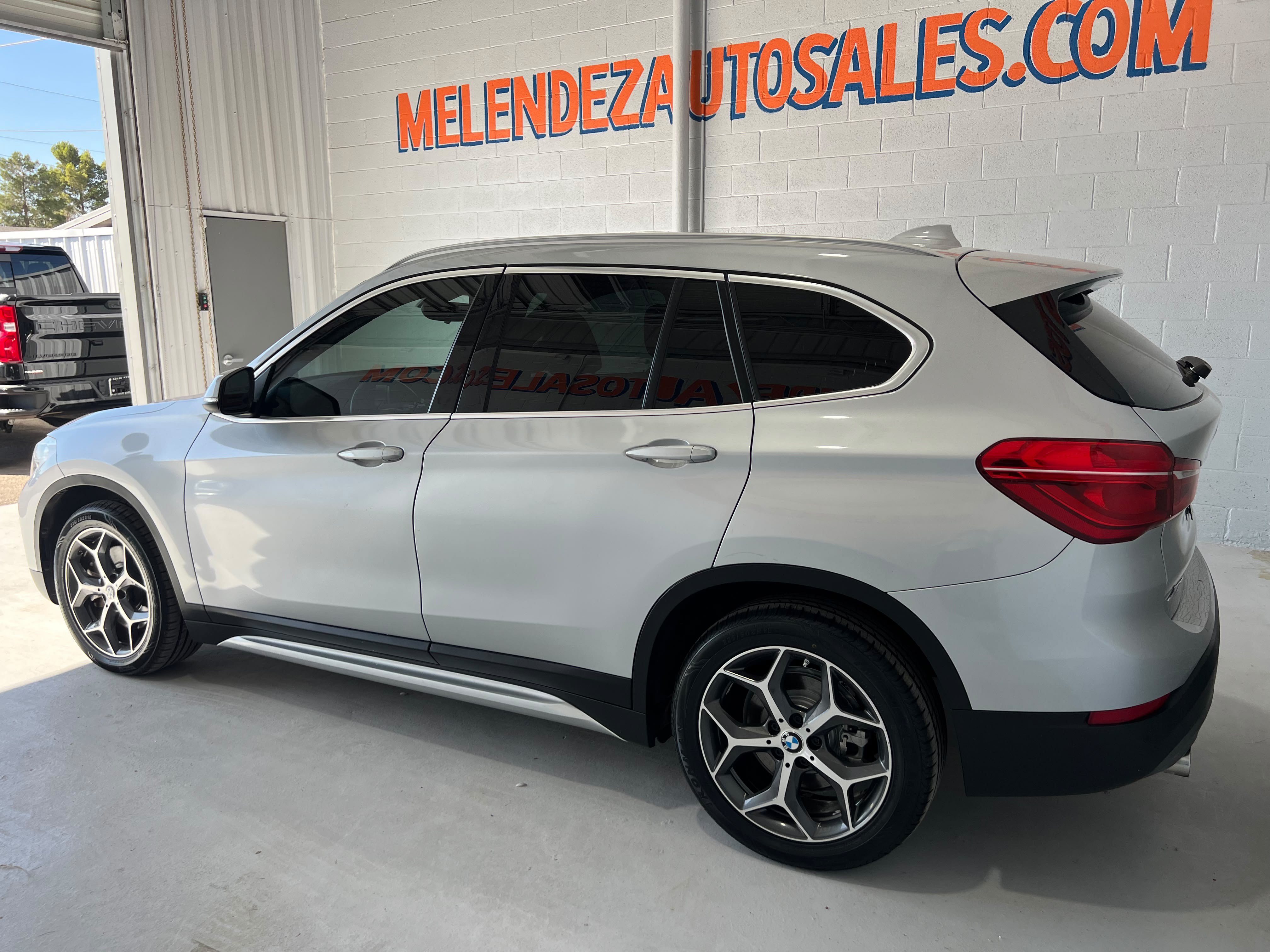 Used 2019 BMW X1 sDrive28i w/ Convenience Package FWD image 3