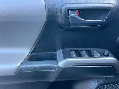 Used 2021 Toyota Tacoma SR5 image 11