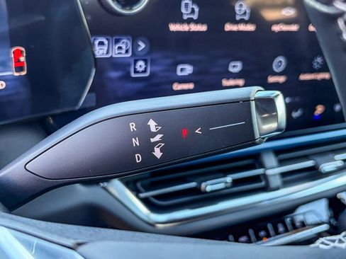 Used 2026 Chevrolet Equinox EV LT image 18