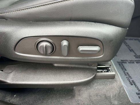 Certified 2023 Chevrolet Traverse LT image 29