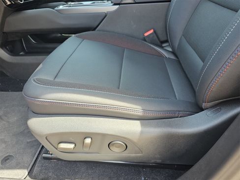 New 2025 Chevrolet Equinox EV RS image 14