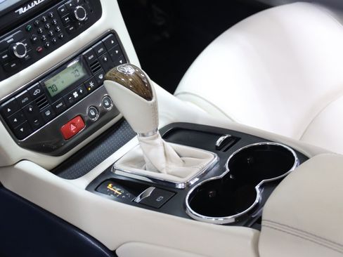 Used 2014 Maserati GranTurismo Sport RWD image 58