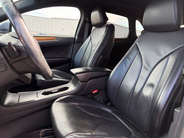 Used 2017 Lincoln MKC Reserve w/ Lincoln MKC Climate Package AWD/4WD image 13