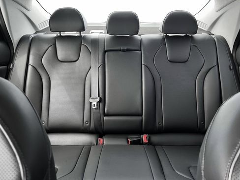 New 2024 Hyundai Elantra Limited image 16