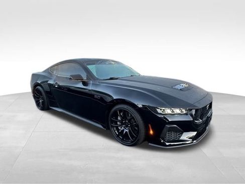 Used 2024 Ford Mustang GT Premium image 11