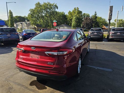 Used 2019 Ford Fusion SEL FWD image 11