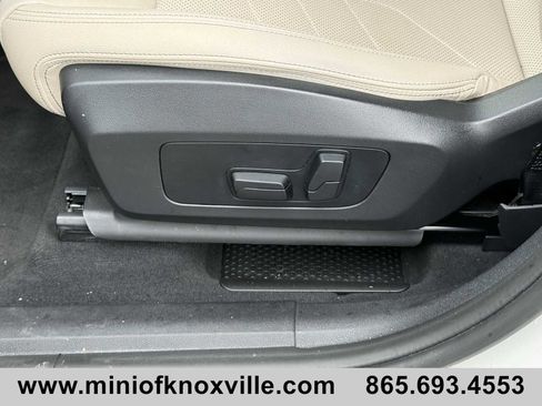 Used 2023 BMW X1 xDrive28i w/ Premium Package image 11