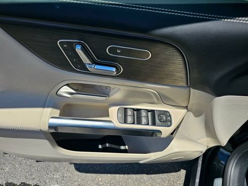 New 2026 Mercedes-Benz GLB 250 4MATIC image 20