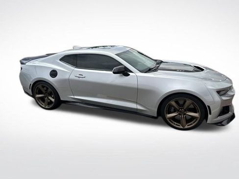 Used 2018 Chevrolet Camaro ZL1 RWD image 10