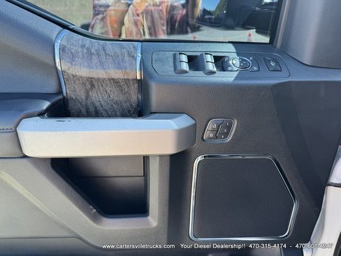 Used 2018 Ford F250 Lariat w/ Lariat Value Package AWD/4WD image 11