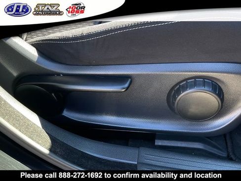 Used 2017 INFINITI QX30 image 15