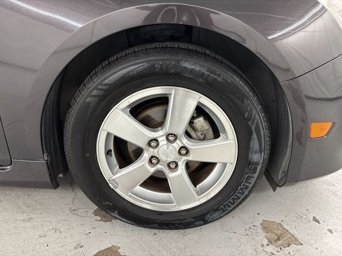 Used 2015 Chevrolet Cruze LTZ w/ Sun, Sound and Sport Package FWD image 13