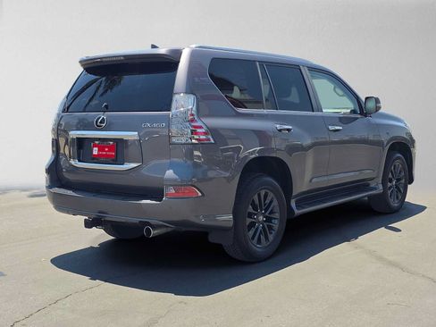 Used 2022 Lexus GX 460 Premium w/ Premium Package AWD/4WD image 3