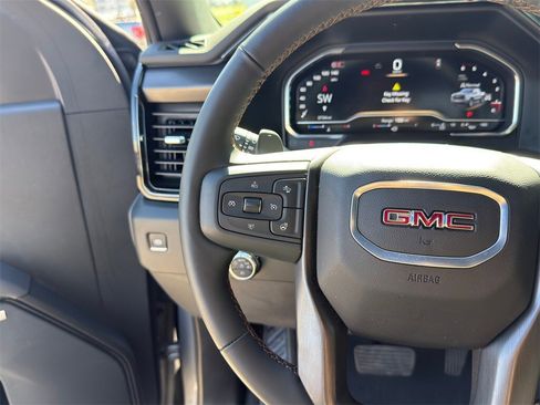 Used 2025 GMC Sierra 1500 AT4 w/ AT4 Premium Package image 17