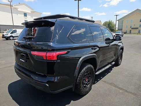 Used 2025 Toyota Sequoia TRD Pro AWD/4WD image 5