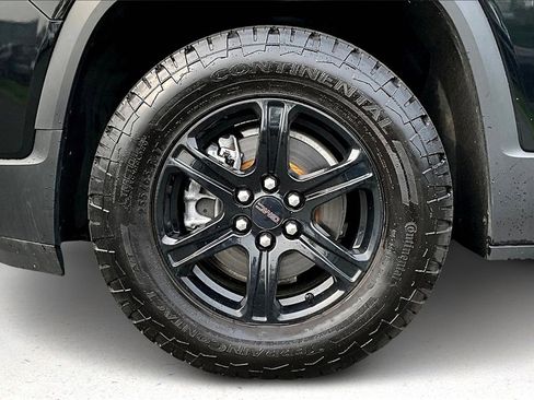 Used 2021 GMC Acadia AT4 w/ Technology Package image 34