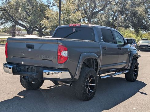 Used 2016 Toyota Tundra SR5 w/ SR5 Upgrade Package image 3