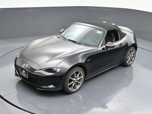 Used 2023 MAZDA MX-5 Miata Grand Touring w/ Weather Package image 29