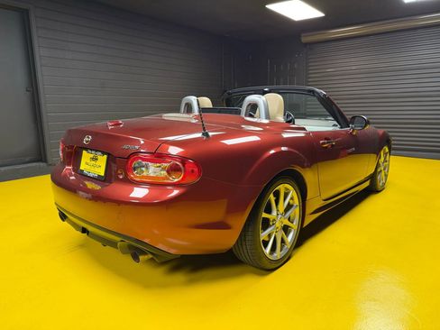 Used 2010 MAZDA MX-5 Miata Grand Touring w/ Premium Pkg image 5