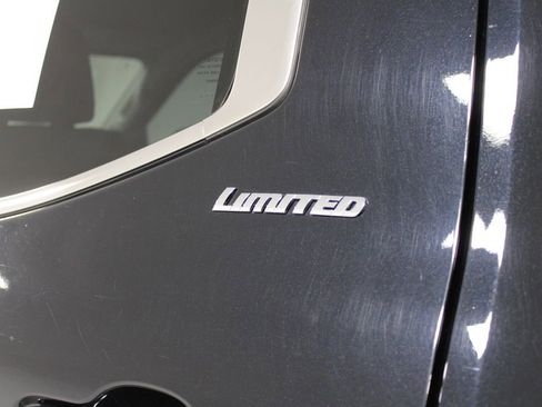 Used 2024 Toyota Tundra Limited image 18