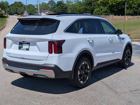 Used 2025 Kia Sorento S w/ Panoramic Sunroof Package FWD image 16