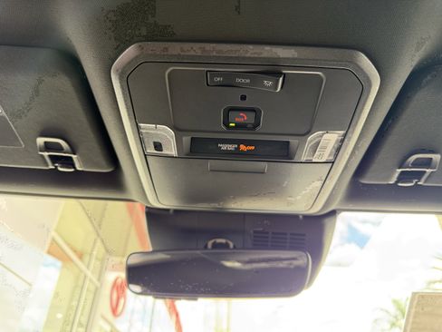 Certified 2025 Toyota Tacoma PreRunner image 17