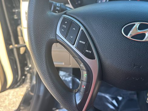 Used 2016 Hyundai Elantra GT image 24