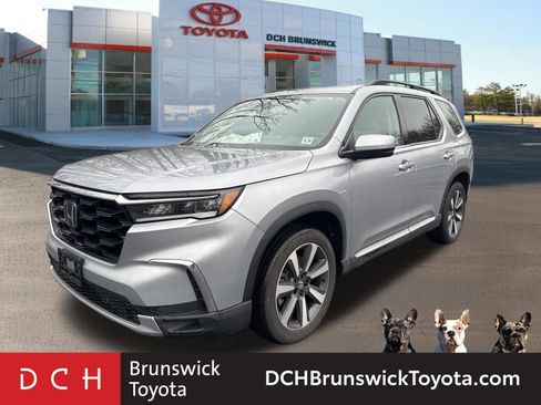 Used 2023 Honda Pilot Touring image 1