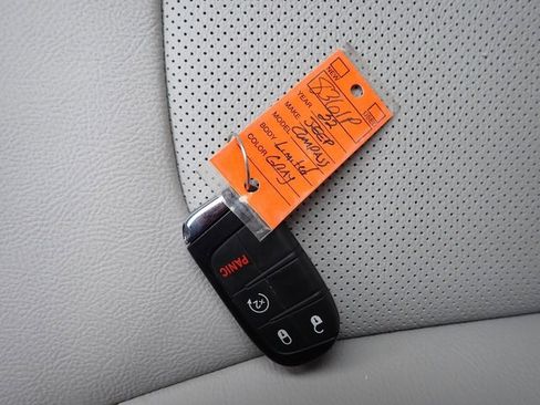 Used 2022 Jeep Compass Limited image 30