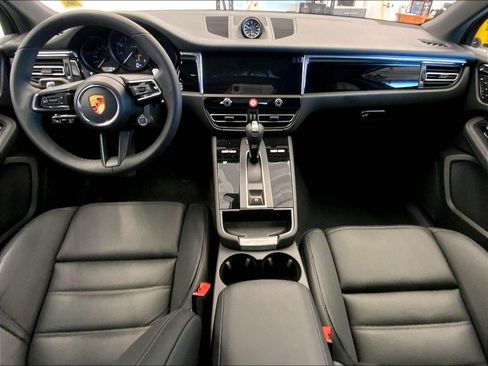 Used 2026 Porsche Macan AWD/4WD image 13