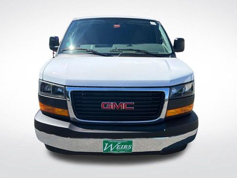New 2026 GMC Savana 3500 w/ Driver Convenience Package RWD image 9
