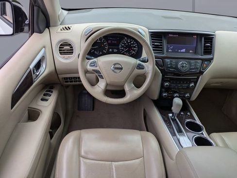 Used 2014 Nissan Pathfinder Platinum w/ Platinum Premium Package FWD image 19