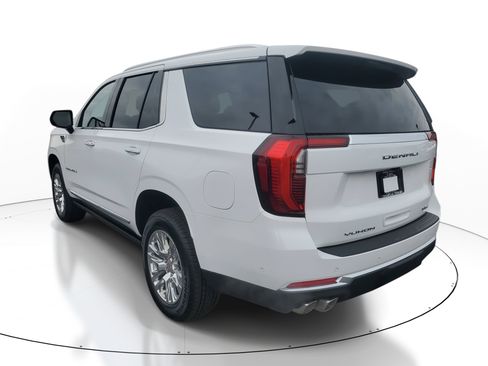 New 2026 GMC Yukon Denali w/ Sun & Power Step Package image 4