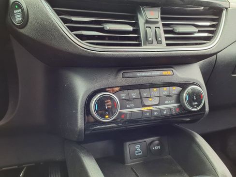 Certified 2022 Ford Escape Titanium image 16