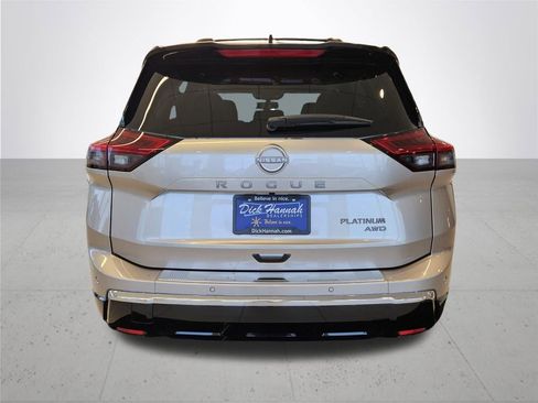 New 2026 Nissan Rogue Platinum image 8