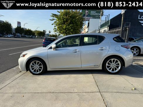 Used 2013 Lexus CT 200h FWD image 4