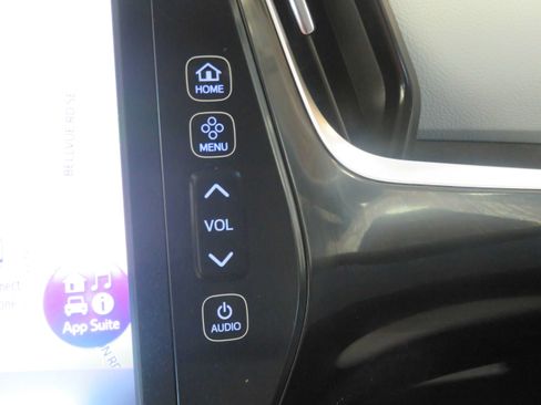 Used 2018 Toyota Prius Prime Premium FWD image 40