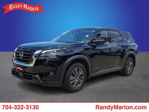 Used 2024 Nissan Pathfinder S AWD/4WD image 1