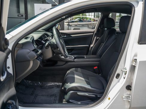 Used 2020 Honda Civic Sport image 11