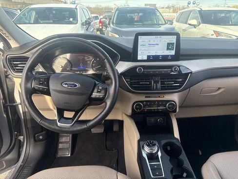 Used 2021 Ford Escape SEL image 15